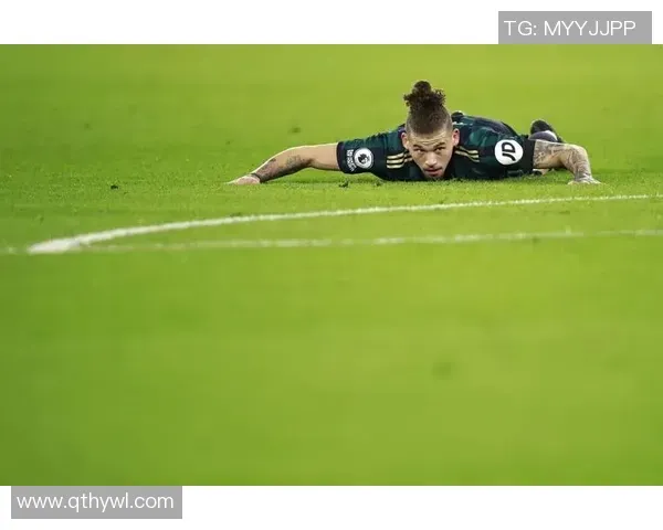 美记：里夫斯是珍妮巴斯力保的球员，湖人管理层不太可能交易他