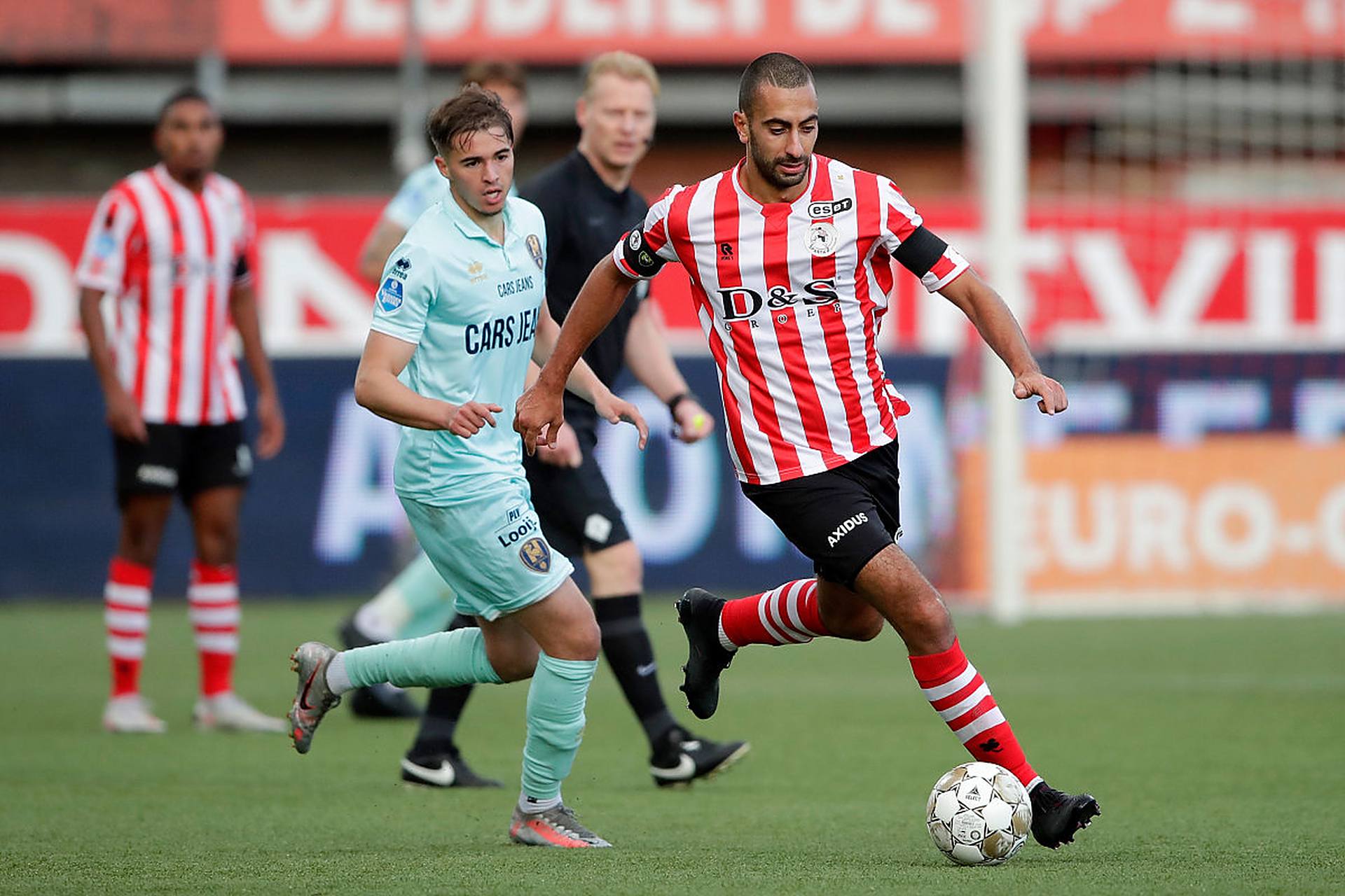 奠定了基础 奠定了基础