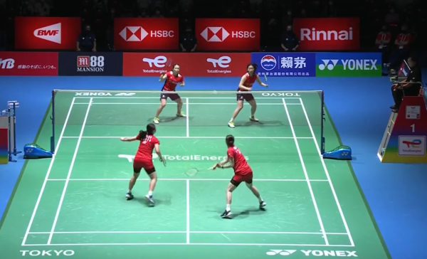 他们通过坚 他们通过坚